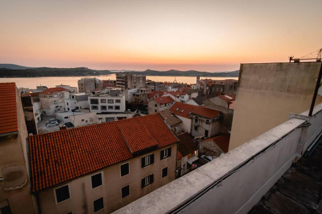 The Spot - Rooftop In The City Centre + Parking Szybenik Zewnętrze zdjęcie